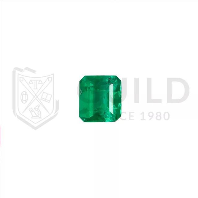 如何判断石头是不是玉石,怎样辨别一块石头是不是玉？需要详细回答？