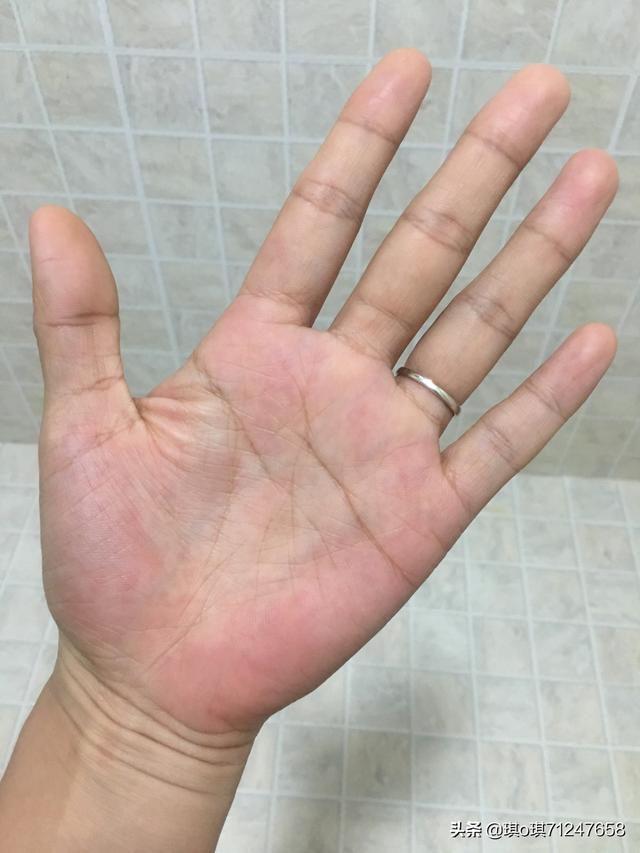 89沧桑得手你敢不敢拍张手心手背的照片?共43条回答提问超过了96.