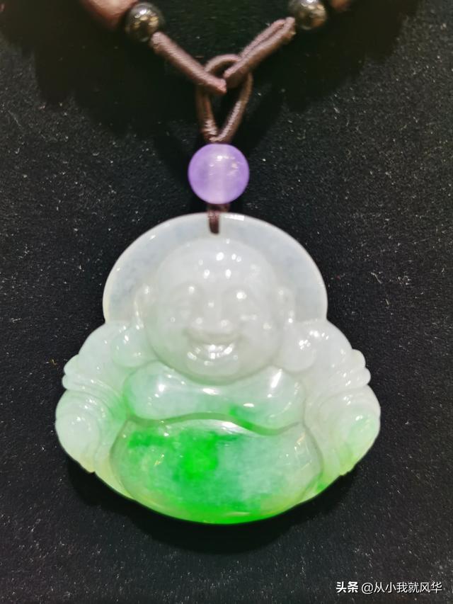 和田玉对人身体有什么好处,玉养人是指翡翠还是和田玉？