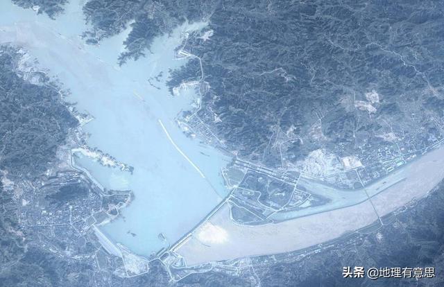 大坝截流灵异事件:三峡大坝防洪效果特别好，为什么不在长江中下游再建一座？