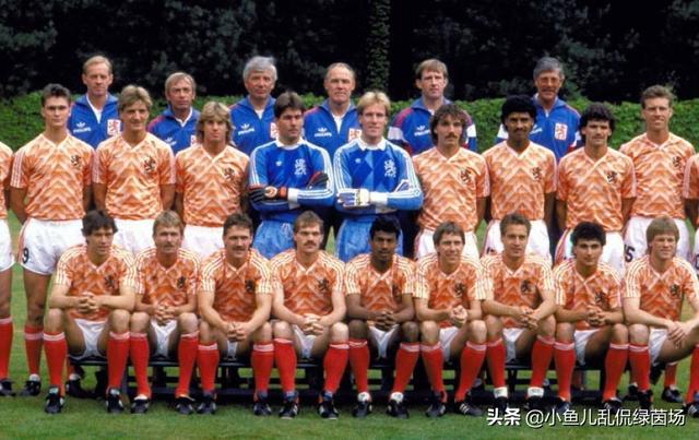 荷兰足球历史最佳11人，范戴克能否入选？德容和德里赫特在未来有没有机会？插图30