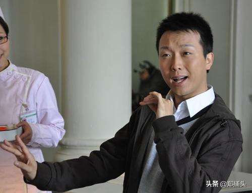 李玉刚是男是女:李玉刚仿女声是天生的还是练成的