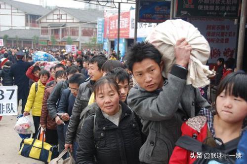罗伯特欧文:“八小时工作制”火了！拿命换钱的职场人，到底在想什么？