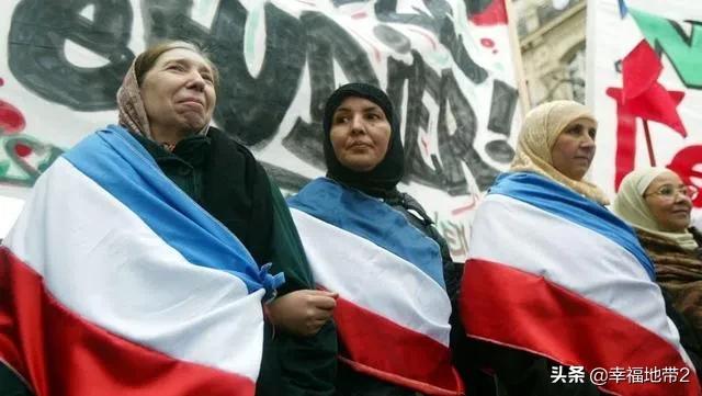 巴黎恐袭案造成多少人受伤死亡，11日发生暴恐事件，法国会不会因黄马甲事件而“变天”