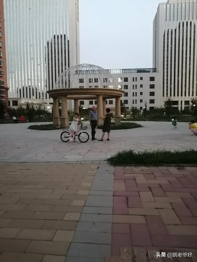 亲戚来家里住我该怎么办？