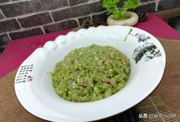 猪肉芹菜饺子馅怎么调,好吃的猪肉芹菜馅饺子怎么调馅？