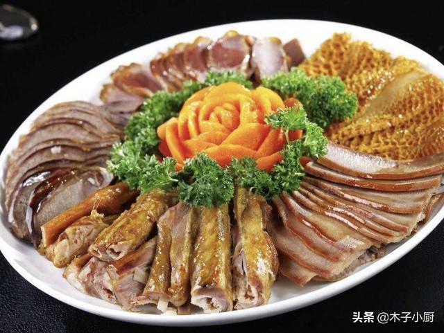 红鬣蜥图片:制作卤水时为什么要加蛤蚧？有哪些作用？