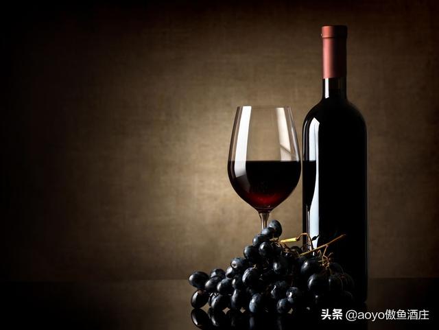 红葡萄酒和红酒区别，葡萄酒与红酒有什么区别，为什么红酒的性价比高