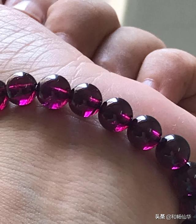 石榴石的功效与作用,文玩石榴石有什么不为人知的佩戴优势？