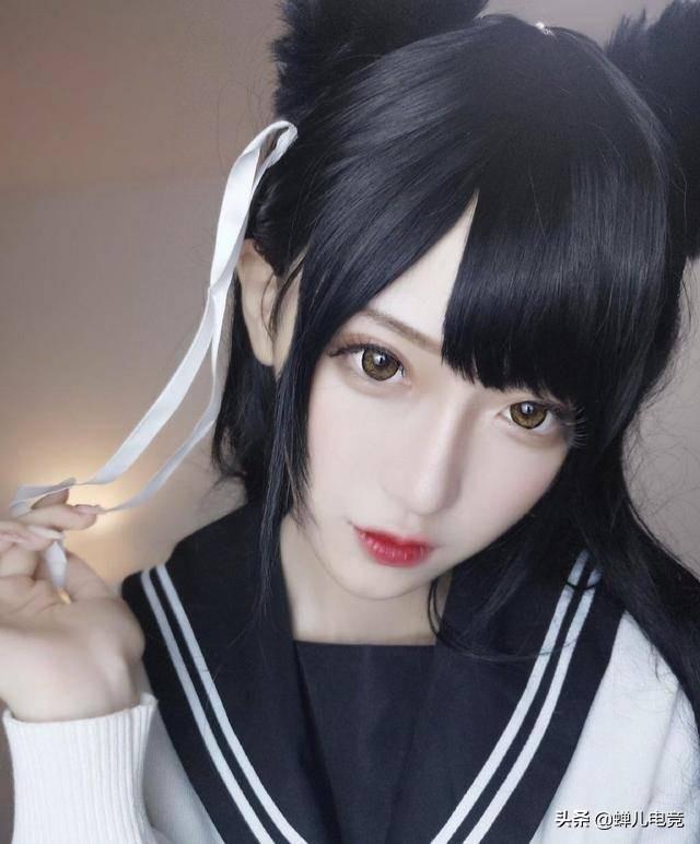 头条问答 - 腐团19岁私房照曝光,水手服穿出别样韵味,男粉感叹:"初恋