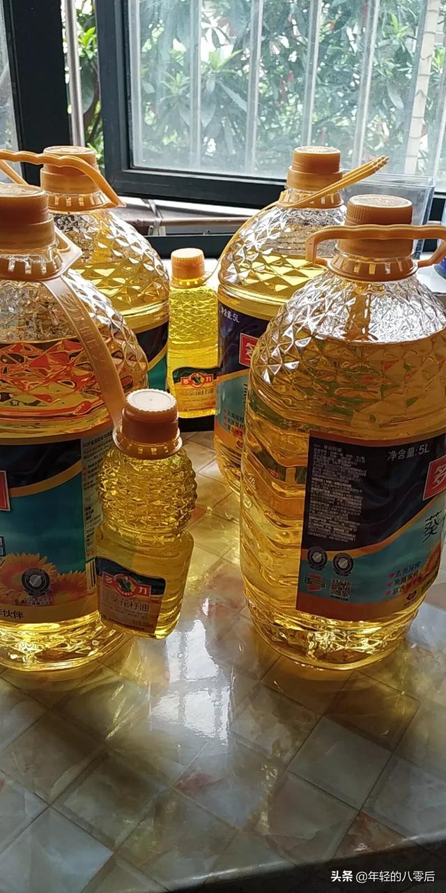 头条问答 - 2020年4月份以后食用卫生油有涨价的可能吗?你怎么看?