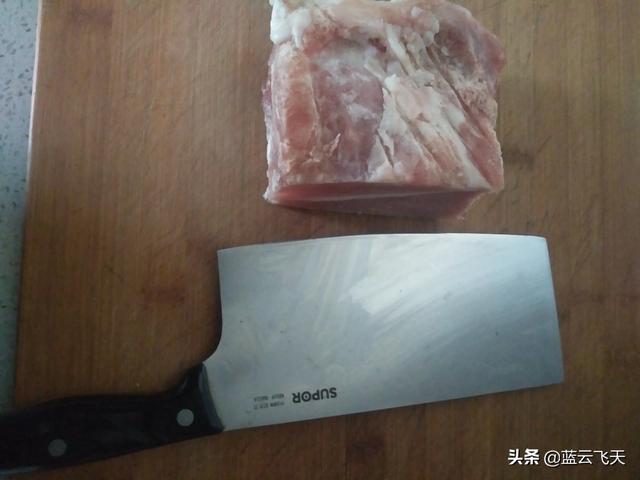 本人想学川菜做厨师,有什么好的学校推荐？大概学多久能出师？