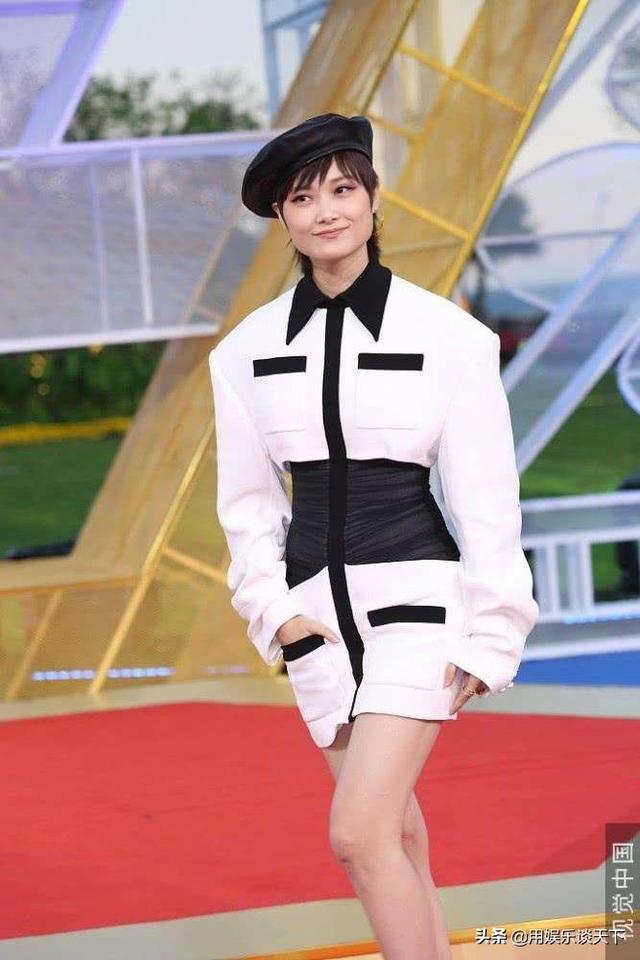 李宇春的歌词太敢写了:李宇春的唱功是不是严重被低估了？