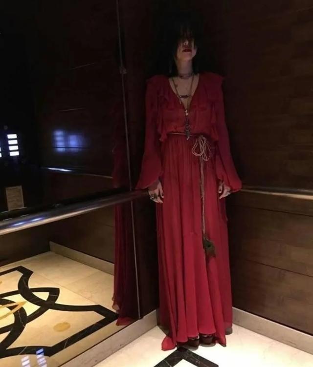 网吧通宵灵异事件:有没有适合晚上听的恐怖故事推荐？