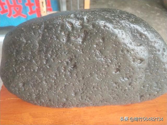 玉石交流微信群:手中有好奇石，怎么把它卖出去