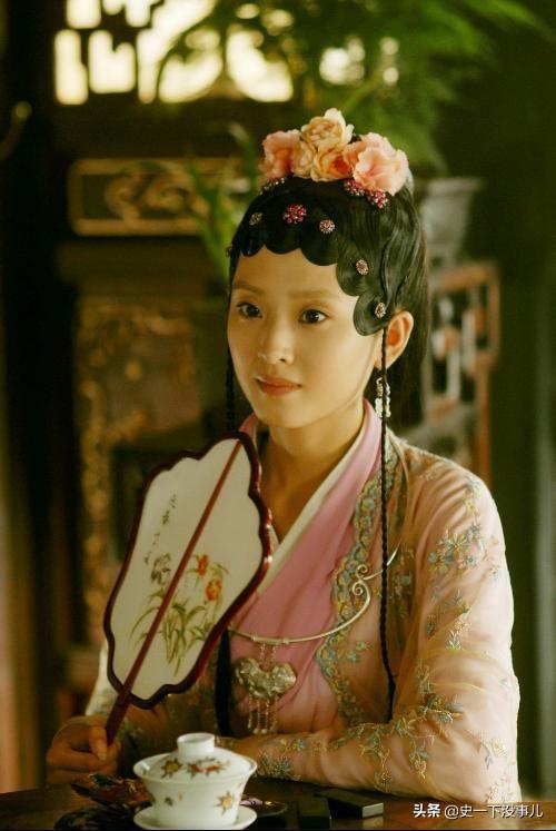 红楼梦这部名著据说养活了两万多研究它人还形成了红学这个学派如何