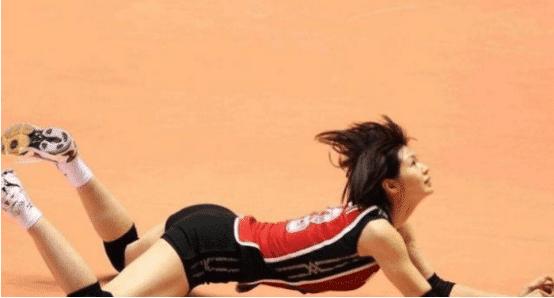 王一梅扣晕木村纱织:木村纱织被称之为身材最好的女排球员，这是为什么？你怎么看？