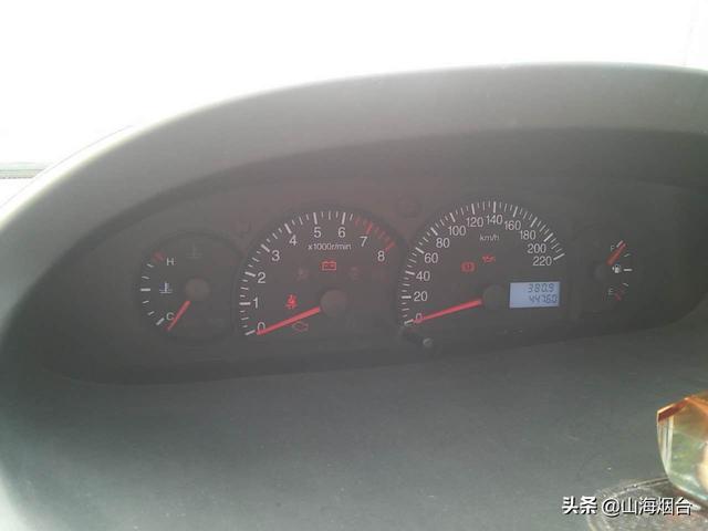 两轿车隧道内飙车:如果搞双层高速，大车走下层，小车走上层，事故会减少吗