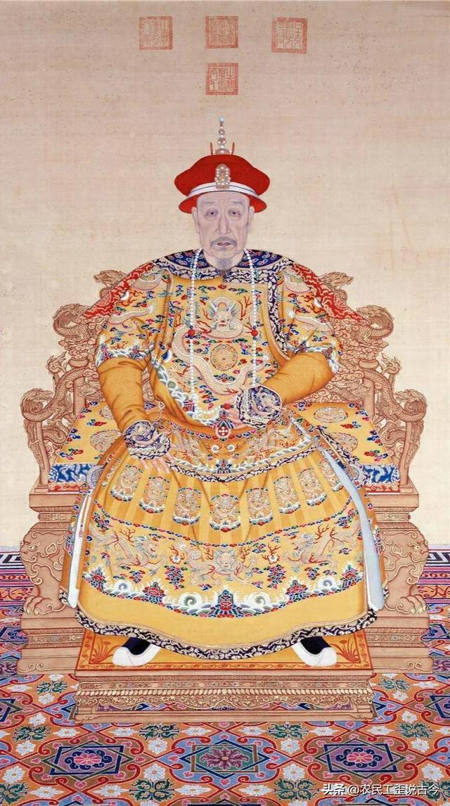 弘曆先正式册立时为嘉亲王的永琰为皇太子,再举行禅位大典,正式禅位