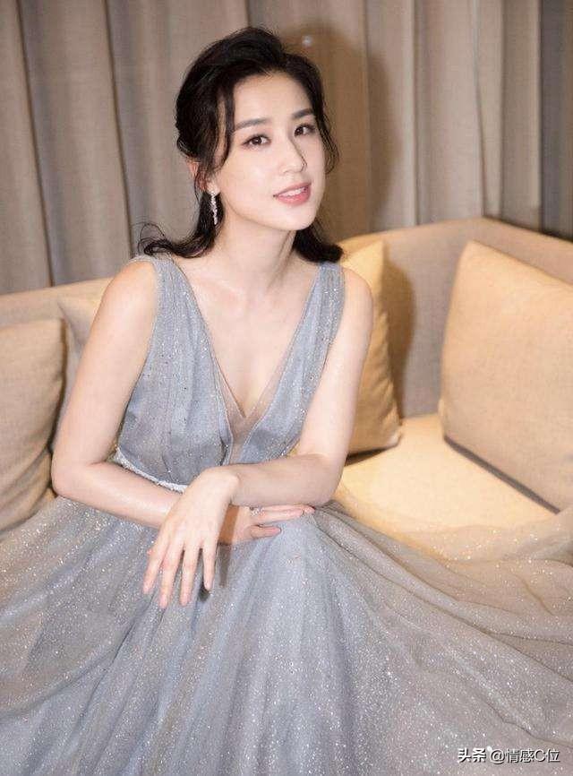 黄圣依和扬子:黄圣依是豪门阔太家里很有钱吗