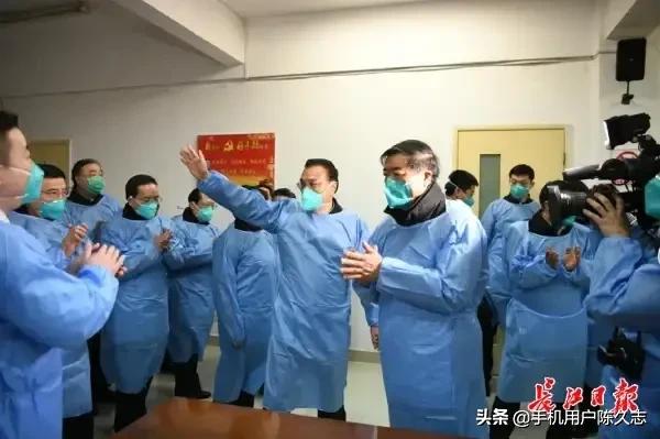 高手在民间,抗击疫情中,你喜欢的顺口溜、打油诗、标语是什么？