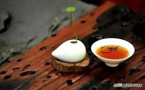 都晓:你知道:“满堂的儿女，不如半路夫妻”这句话是什么意思吗？