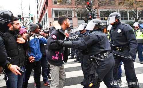 大丹麦犬马马杜电影:美国总统教堂被烧预示着什么？