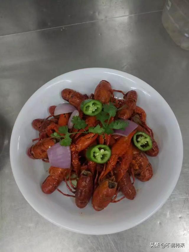 头条问答 - 小龙虾是开水煮还是凉水开始蒸?(安徽小陈陈的回答,0赞)