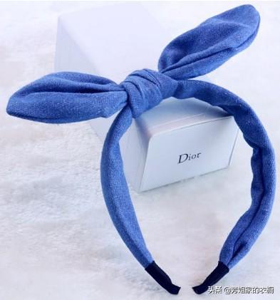 草莓晶手链,十八岁女生带什么手镯手链比较合适？