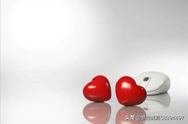 铜陵聊骚微信:有的女人为什么喜欢加别的男人微信？(哪种女人招老男人喜欢)