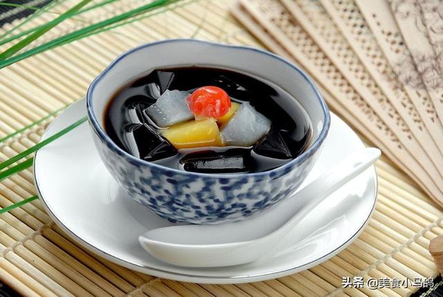 太平洋绿龟能当补品:太平洋绿龟的自然之道 请问古代的穷人会吃乌龟吗？如果吃一般怎么吃？