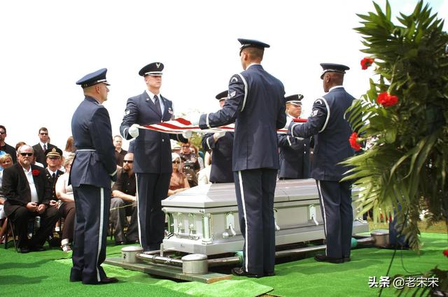 美军士兵阵亡后，家属会得到多少抚恤金？插图74