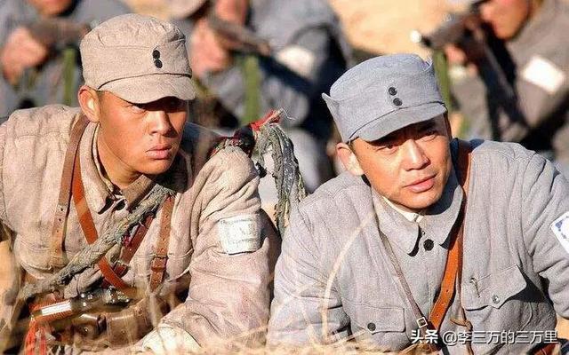 《亮剑》中,李云龙打平安县城被降职为营长,却似乎还是独立团的老大？你对此怎么看？