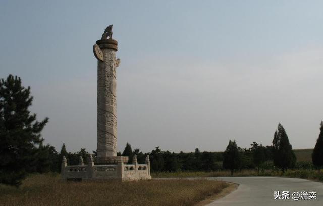 北京天空现龙，北京天安门的“华表”是做什么的