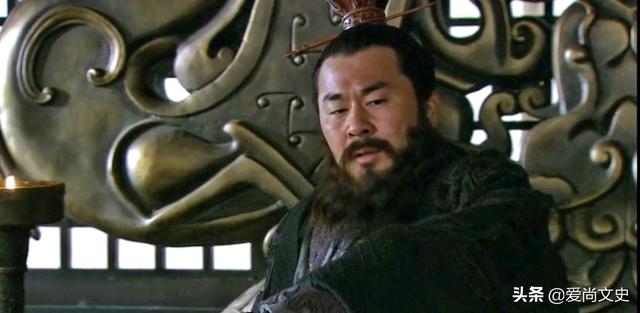 苏大凌云楼:东汉末年，像刘备这样到处游走的集团，他的军费从何而来