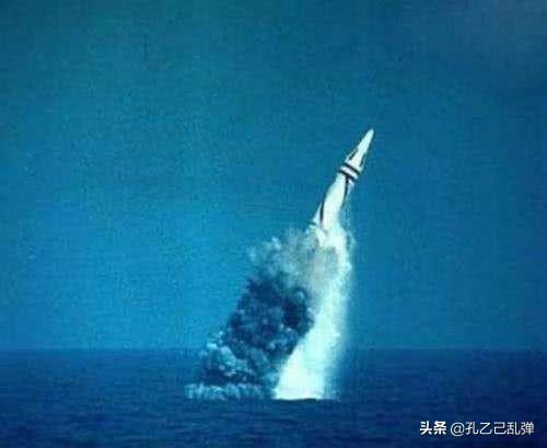 潜水艇图片:目前最快的潜水艇以最快的速度能潜多久？