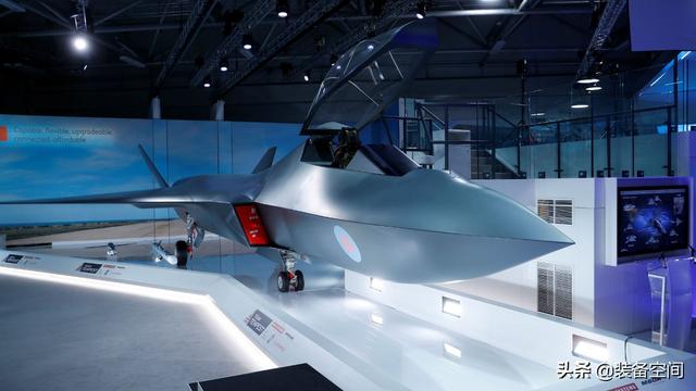 英国第六代暴风雨战斗机的引擎如何设计的