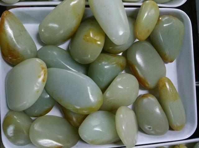 和田玉简介,和田玉与俄料，青海料，韩料的区别？