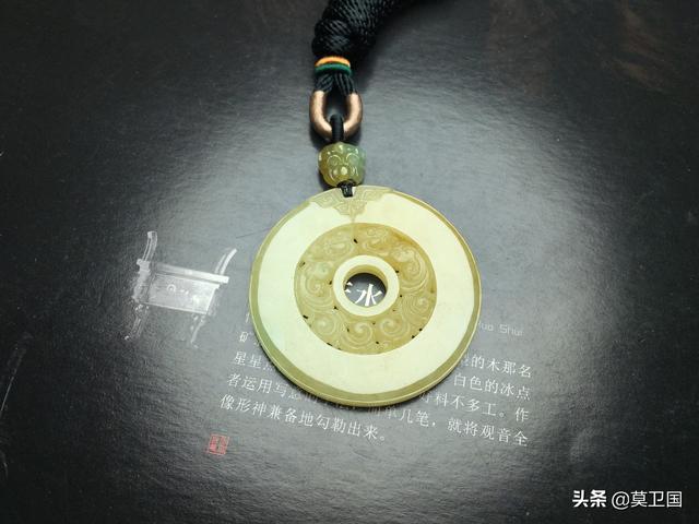 玉吊坠怎么清洗和保养方法,翡翠吊坠能用洗洁精清洗吗？