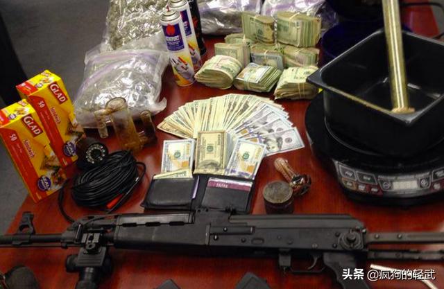 除暴原型:电影中警察利用冲锋枪和手枪对抗手持突击步枪的坏人，这真实吗？