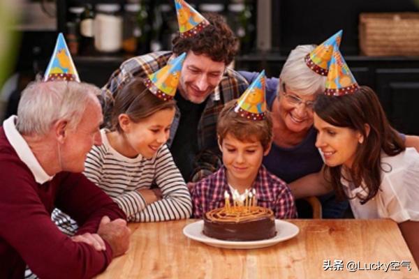 自己孩子生日发朋友圈,孩子过生日怎么发朋友圈？