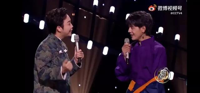 黄子韬要去四川找丁真:为什么很多人讨厌被捧红的丁真呢