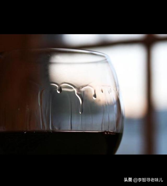 如何鉴别红酒，如何用最简单的方法来识别红酒的质量