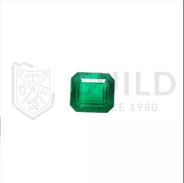 如何判断石头是不是玉石,怎样辨别一块石头是不是玉？需要详细回答？