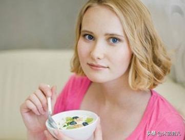 用什么方法让乳汁分泌快:用什么方法增加乳汁分泌 有什么办法能让新妈妈快速产生奶水？