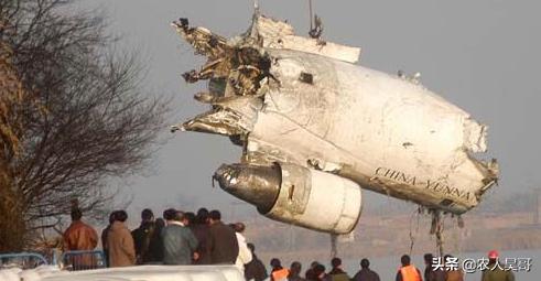 中国最严重的飞机事件，民航客机在飞行时候遇到比较剧烈的颠簸到底有没有危险
