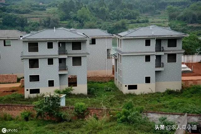 农村宅基地吉凶图,农村家里有两处宅基地，属于什么水平？