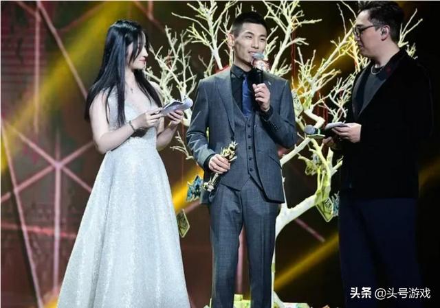 旭旭宝宝下血本打年度,6000发超火起飞,直播间都要崩溃了,你怎么看？