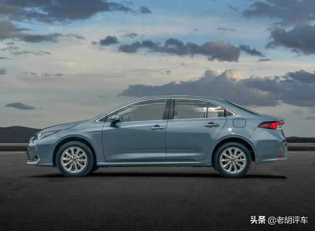 想买一辆车,落地15万以内,最主要省油安全耐用,有什么推荐？