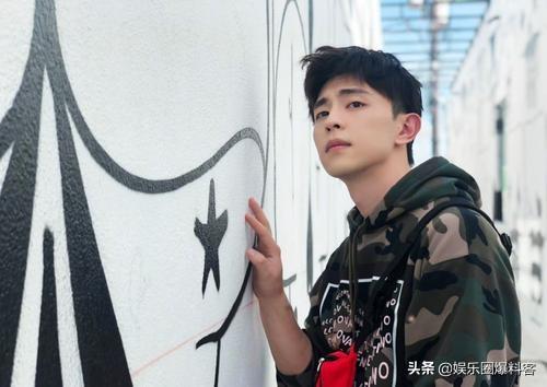 金晨现任老公是谁:邓伦跟金晨复合了吗？他怎么还不拍戏？
